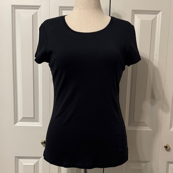 Banana Republic Black Short Sleeve, Scoop Neck Tee - Picture 1 of 7